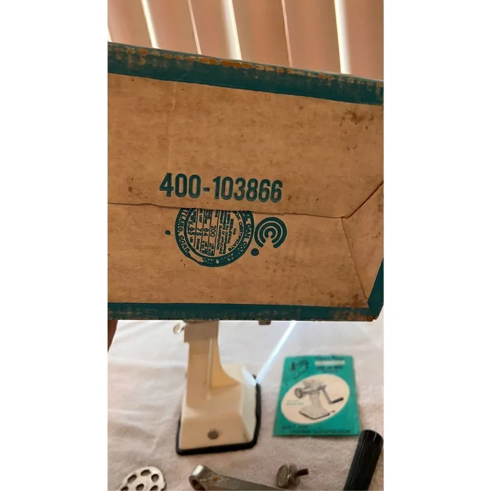 UNIVERSAL SUCTION BASE FOOD & MEAT CHOPPER NO.400